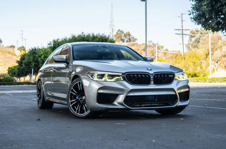 2020 BMW M5 — photo 1