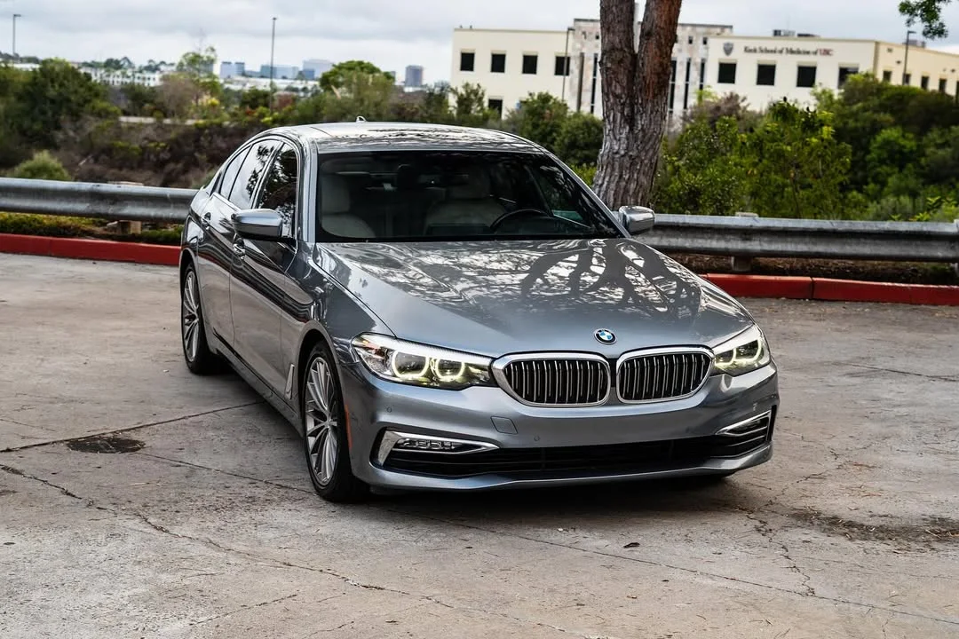 2017 BMW 530i Luxury Line — photo 1