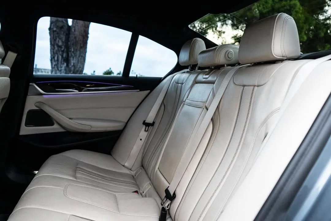 2017 BMW 530i Luxury Line — photo 12