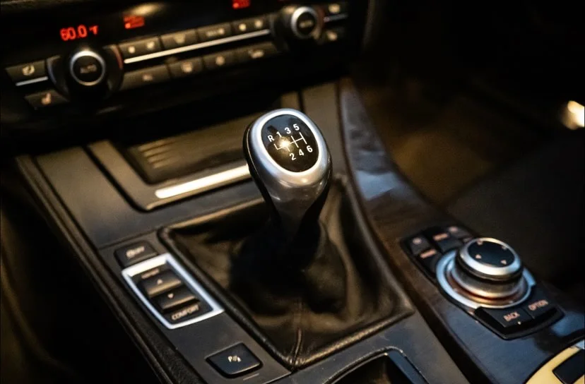 2011 BMW 535i — photo 2