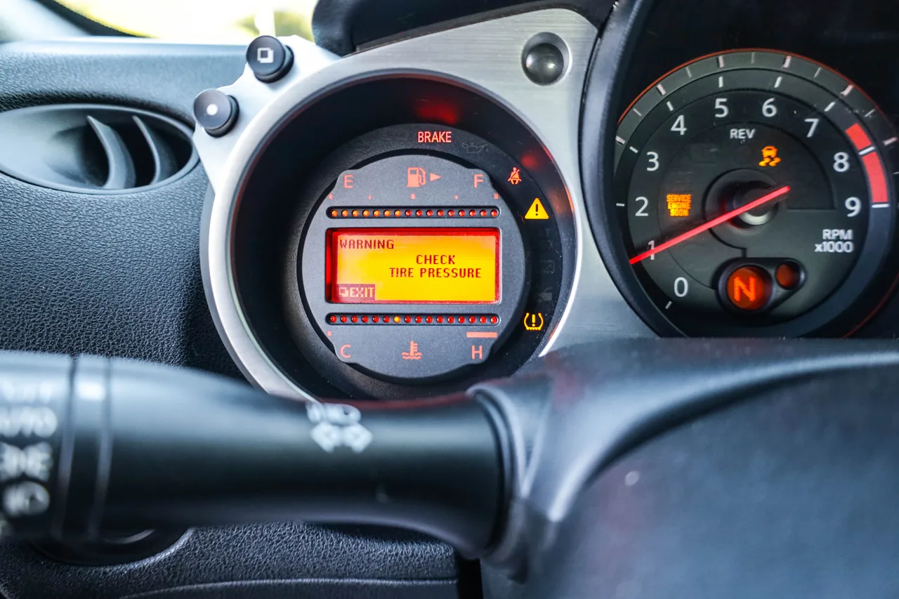 2014 Nissan 370Z — photo 16