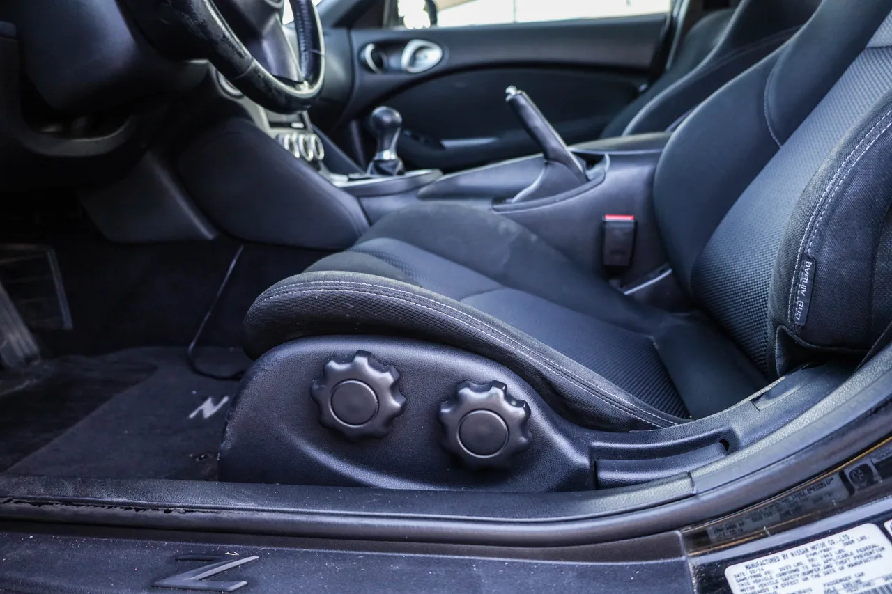 2014 Nissan 370Z — photo 11